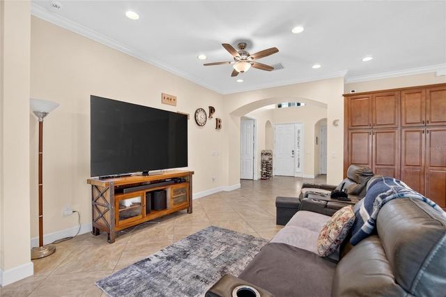 1525 EMERALD DUNES DRIVE, Sun City Center, FL 33573