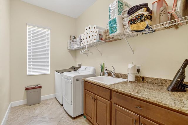 1525 EMERALD DUNES DRIVE, Sun City Center, FL 33573
