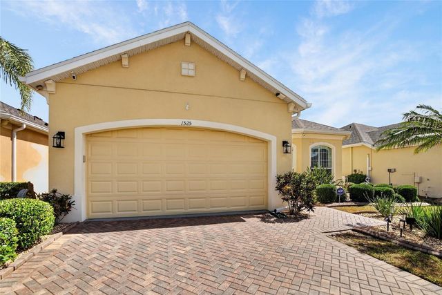 1525 EMERALD DUNES DRIVE, Sun City Center, FL 33573