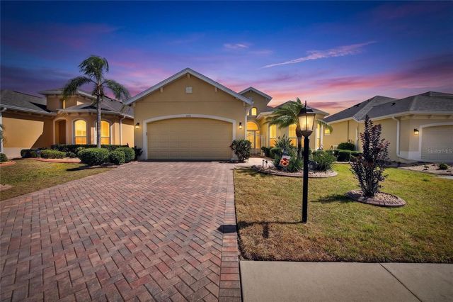 1525 EMERALD DUNES DRIVE, Sun City Center, FL 33573