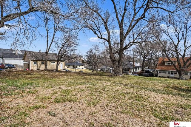 3026 S 18Th Street, Omaha, NE 68108