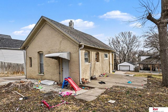 3026 S 18Th Street, Omaha, NE 68108