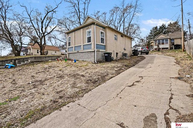 3026 S 18Th Street, Omaha, NE 68108