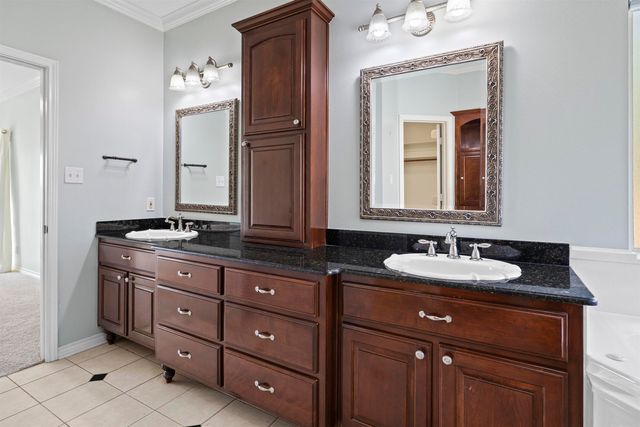 16830 Eagle Dr, Gladewater, TX 75647