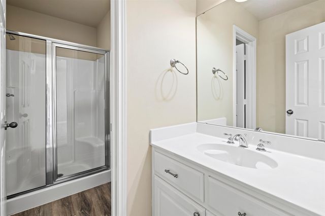 16830 Eagle Dr, Gladewater, TX 75647