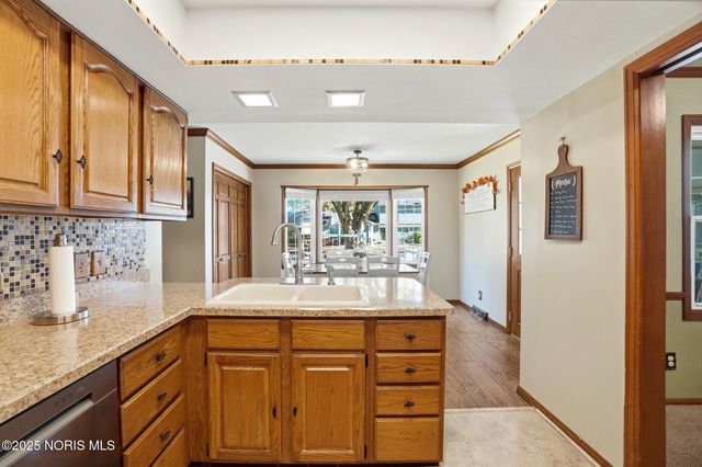 2403 Ragan Woods Drive, Toledo, OH 43614