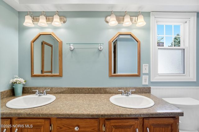 2403 Ragan Woods Drive, Toledo, OH 43614