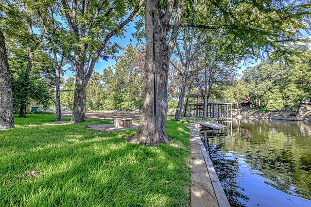 1336 S Lakeside Drive, Burnet, TX 78611