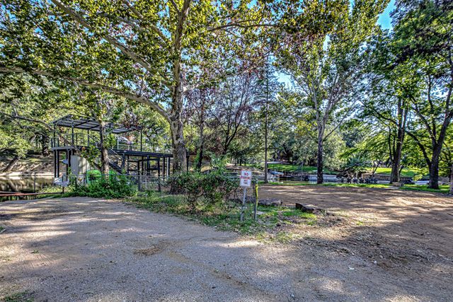 1336 S Lakeside Drive, Burnet, TX 78611
