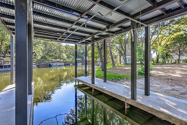 1336 S Lakeside Drive, Burnet, TX 78611