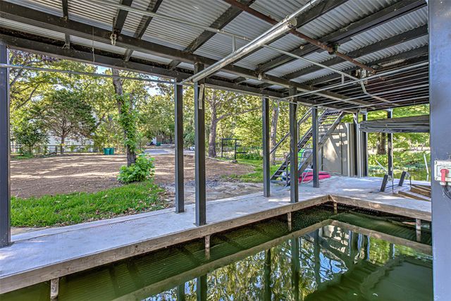1336 S Lakeside Drive, Burnet, TX 78611