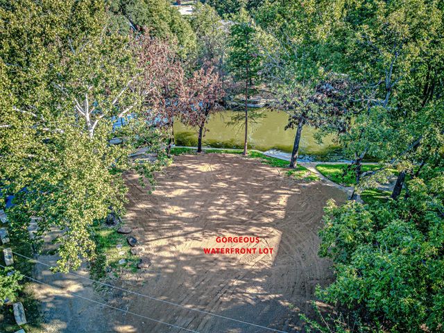 1336 S Lakeside Drive, Burnet, TX 78611