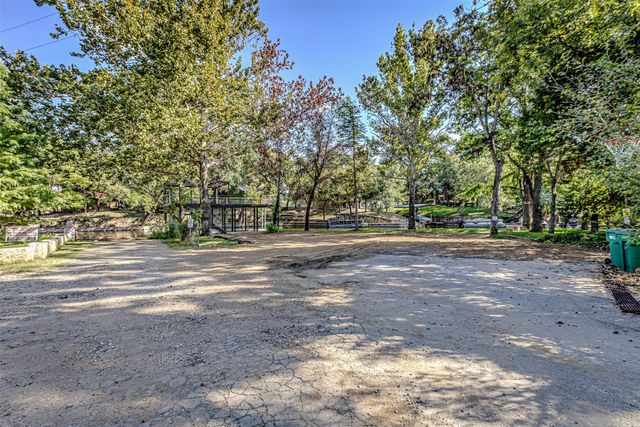 1336 S Lakeside Drive, Burnet, TX 78611