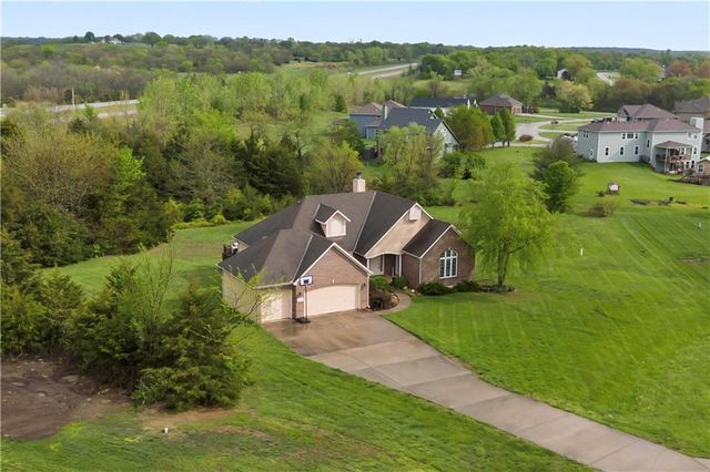 28919 Hackberry Circle, Paola, KS 66071