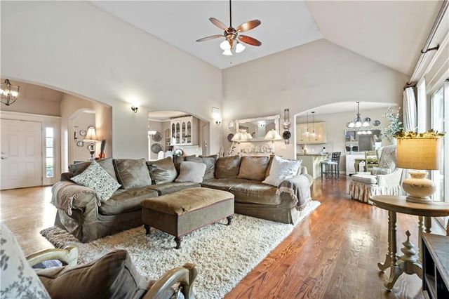 28919 Hackberry Circle, Paola, KS 66071