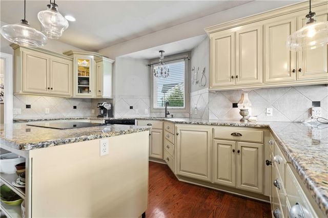 28919 Hackberry Circle, Paola, KS 66071