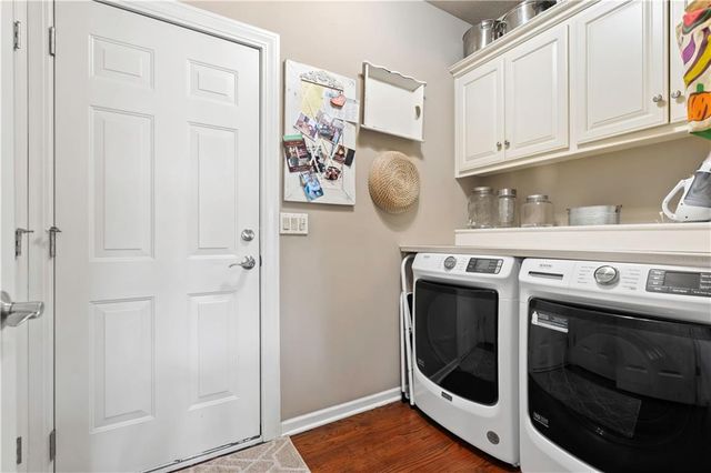 28919 Hackberry Circle, Paola, KS 66071