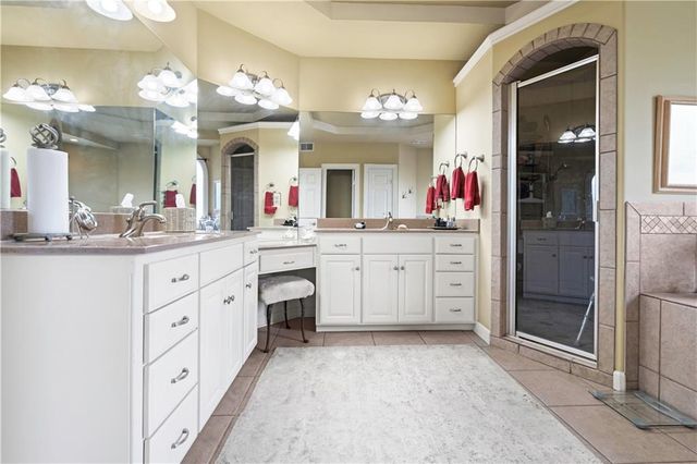 28919 Hackberry Circle, Paola, KS 66071