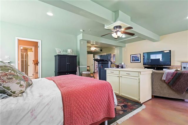 28919 Hackberry Circle, Paola, KS 66071