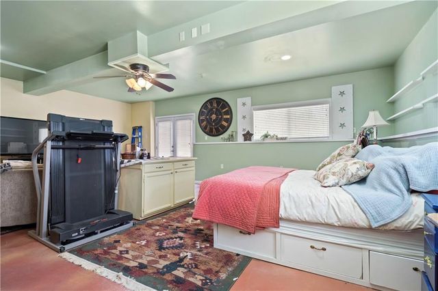 28919 Hackberry Circle, Paola, KS 66071