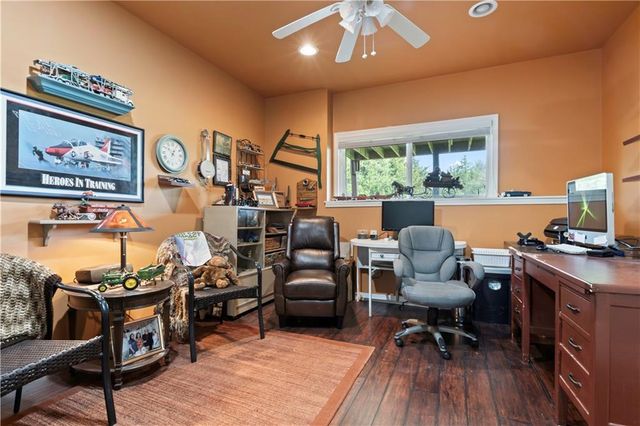 28919 Hackberry Circle, Paola, KS 66071