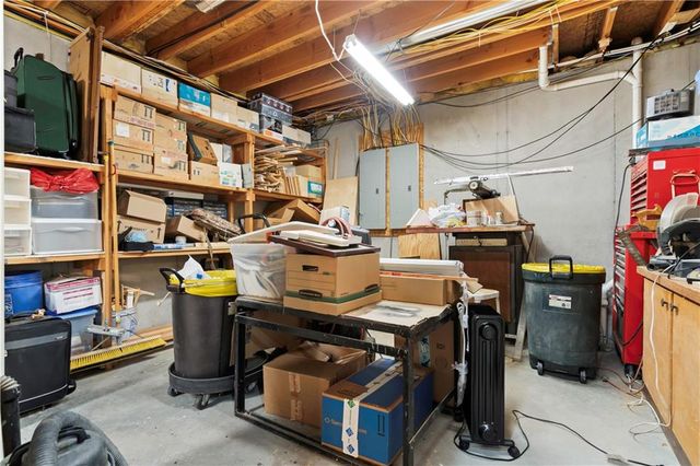 28919 Hackberry Circle, Paola, KS 66071