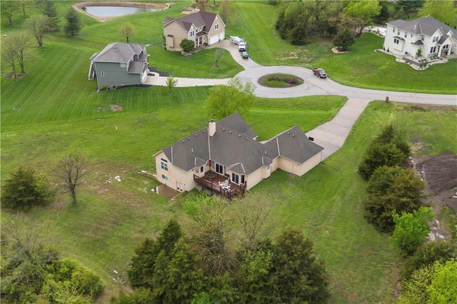 28919 Hackberry Circle, Paola, KS 66071