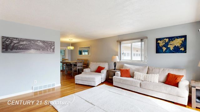 2201 N Berkshire Drive, Saginaw, MI 48603