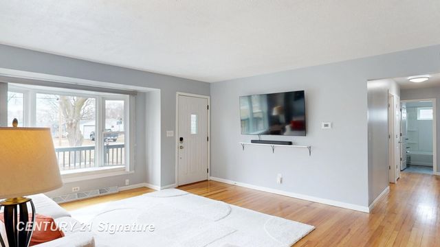 2201 N Berkshire Drive, Saginaw, MI 48603