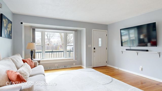 2201 N Berkshire Drive, Saginaw, MI 48603