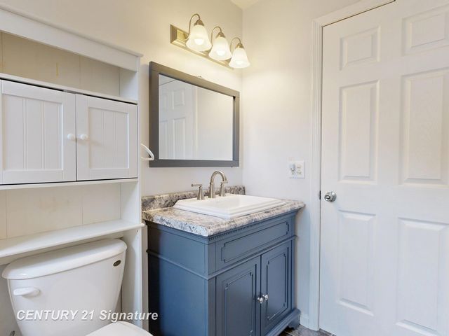 2201 N Berkshire Drive, Saginaw, MI 48603