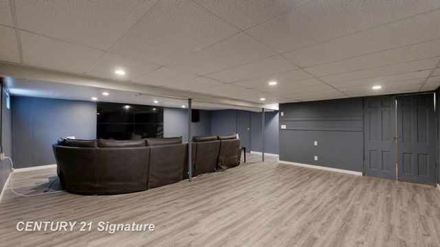 2201 N Berkshire Drive, Saginaw, MI 48603