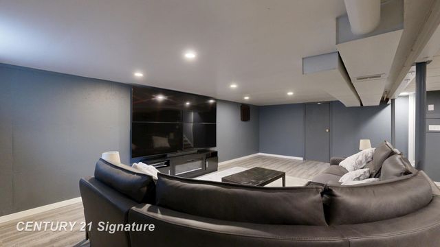 2201 N Berkshire Drive, Saginaw, MI 48603