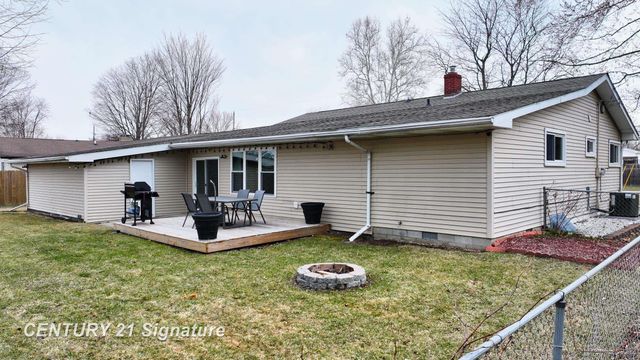 2201 N Berkshire Drive, Saginaw, MI 48603