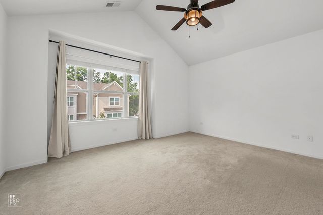 821 W Chase Lane, Palatine, IL 60067