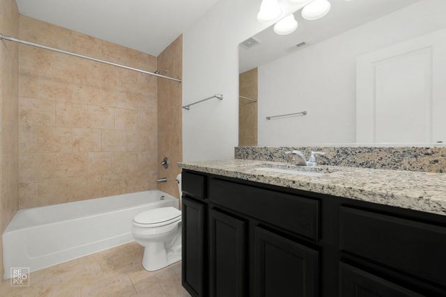 821 W Chase Lane, Palatine, IL 60067