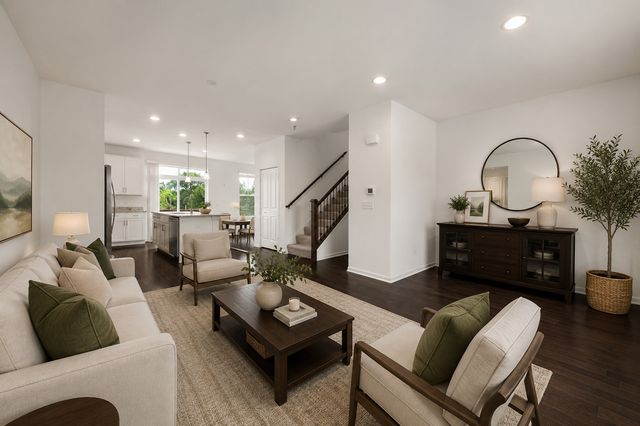 821 W Chase Lane, Palatine, IL 60067