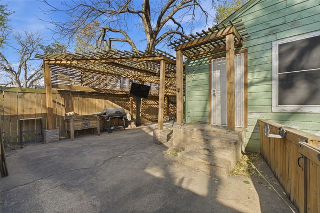 3814 Pine Street, Dallas, TX 75210