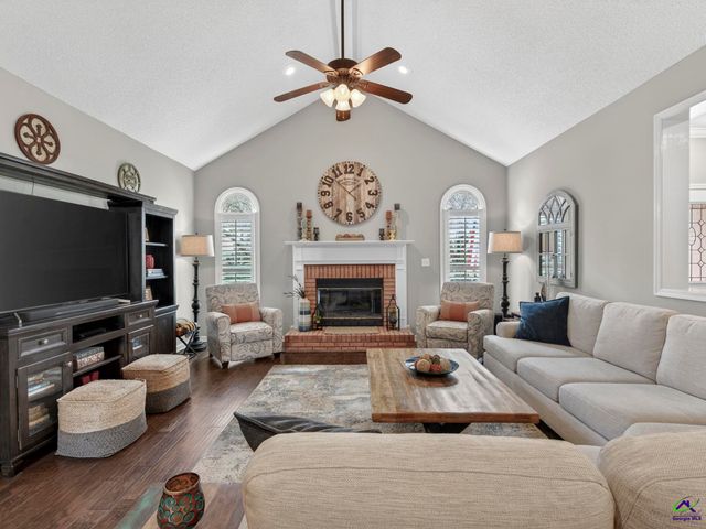 100 Club Place Court, Warner Robins, GA 31088