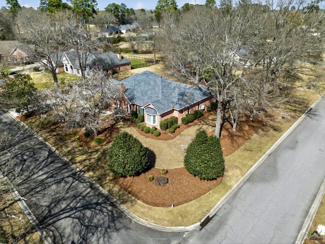 100 Club Place Court, Warner Robins, GA 31088