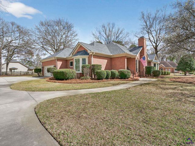 100 Club Place Court, Warner Robins, GA 31088
