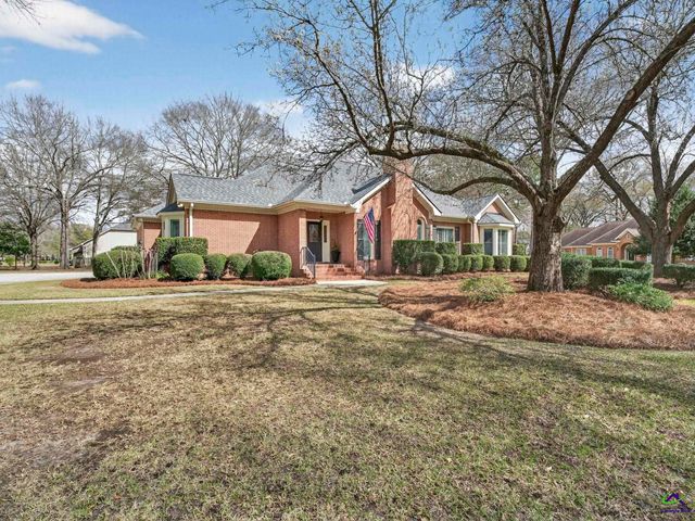 100 Club Place Court, Warner Robins, GA 31088