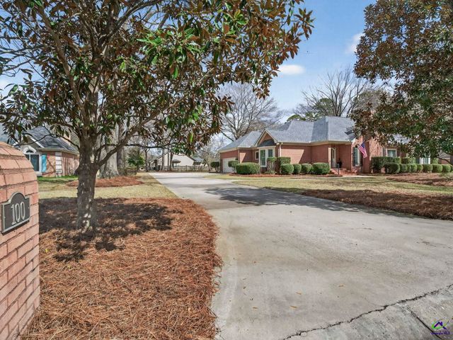100 Club Place Court, Warner Robins, GA 31088