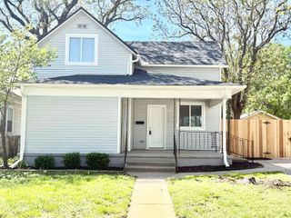 1125 S Main St, Wichita, KS 67213