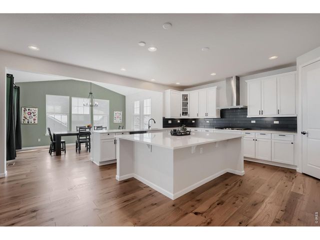 7170 S Uriah St, Aurora, CO 80016
