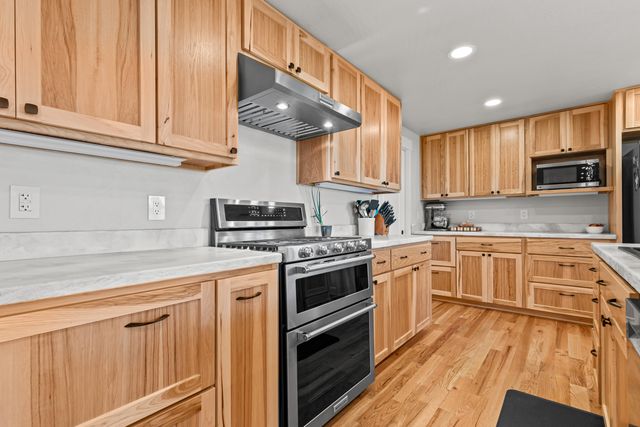 6030 Rock Way, Central Point, OR 97502