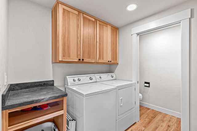 6030 Rock Way, Central Point, OR 97502