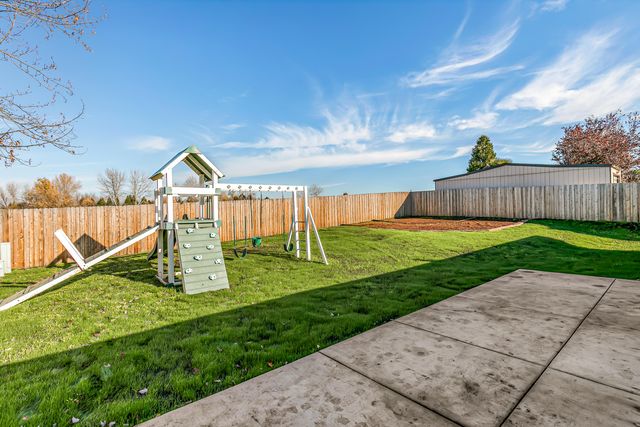 6030 Rock Way, Central Point, OR 97502