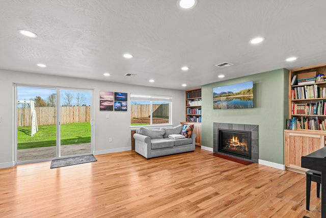 6030 Rock Way, Central Point, OR 97502