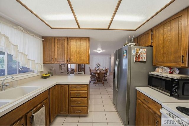 666 E 65th N, Idaho Falls, ID 83401